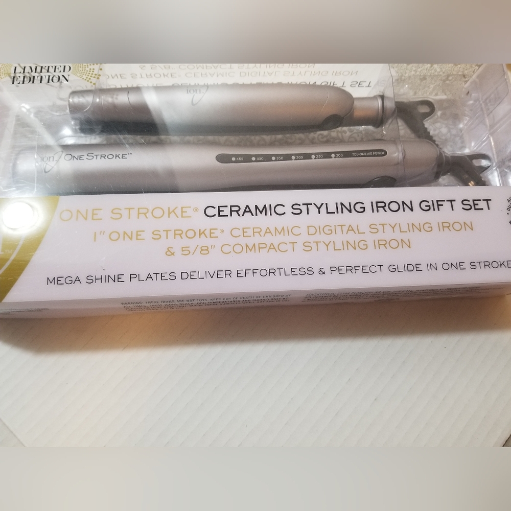 NIB ion Ceramic Styling Iron Gift Set